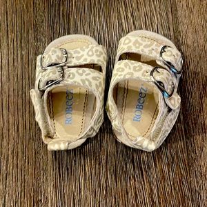 Baby Leopard Print Robeez size 0-3 months.